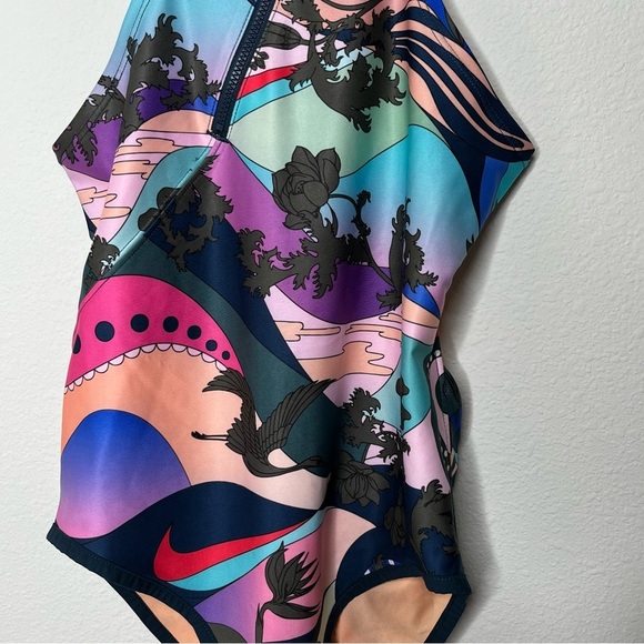 New with tag Nike Women’s Icon Clash Body Suit Size XS NWT - Picture 12 of 16